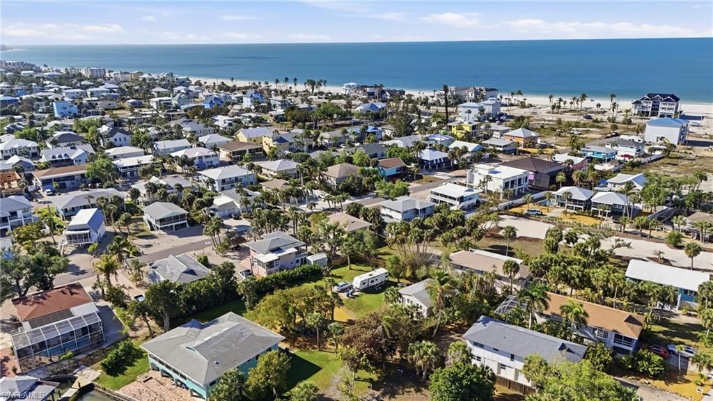 123 Andre Mar Dr, Fort Myers Beach, FL 33931 Photo