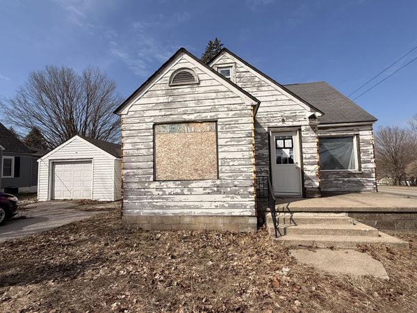 7 S Elm Street, Hesperia, MI 49421