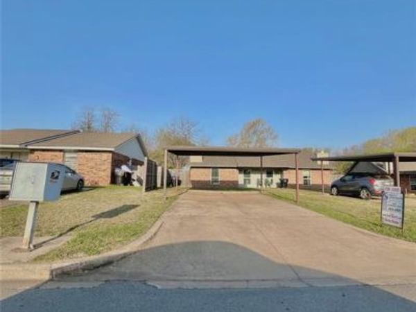 1008 Acacia Circle, Unit 1008, Noble, OK 73068