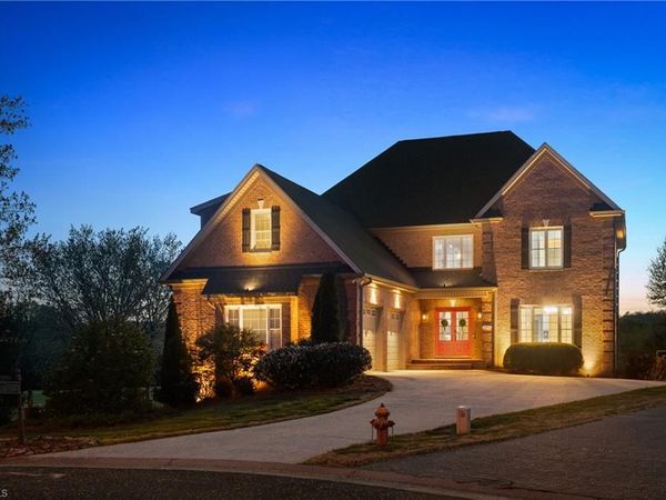 1040 Keswick Lane, Clemmons, NC 27012