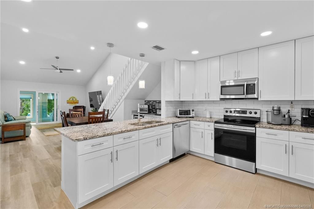 3289 NE Holly Creek Drive, Jensen Beach, FL 34957 Photo