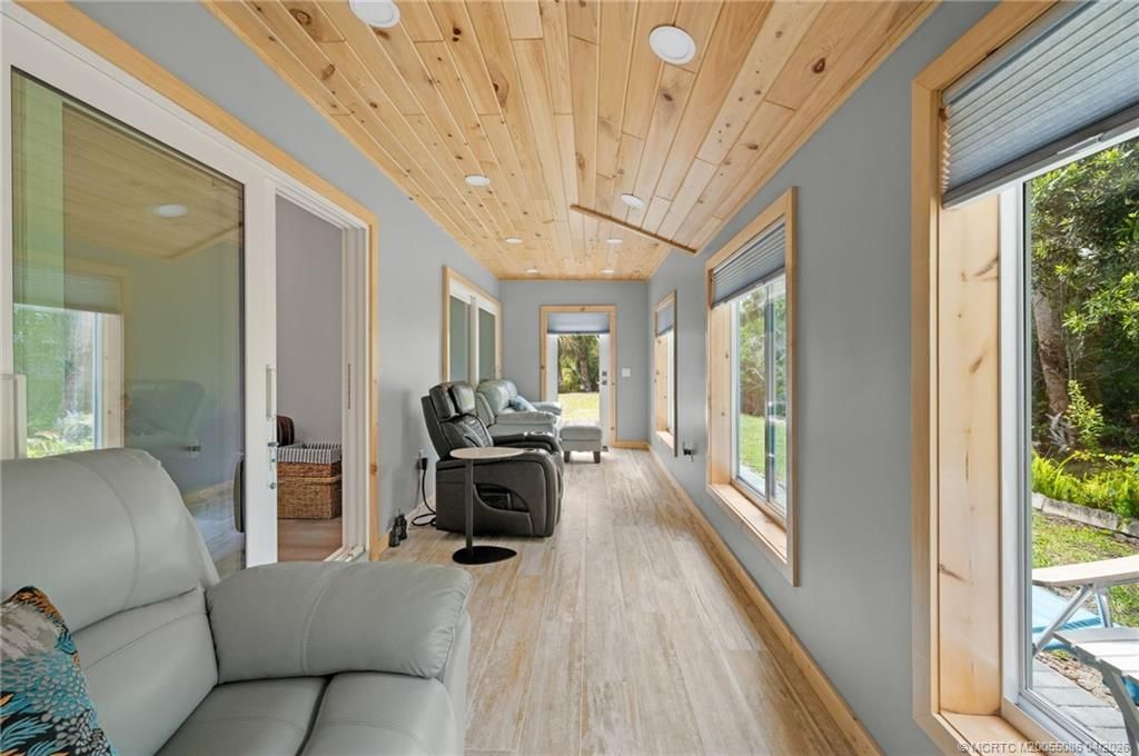 3289 NE Holly Creek Drive, Jensen Beach, FL 34957 Photo