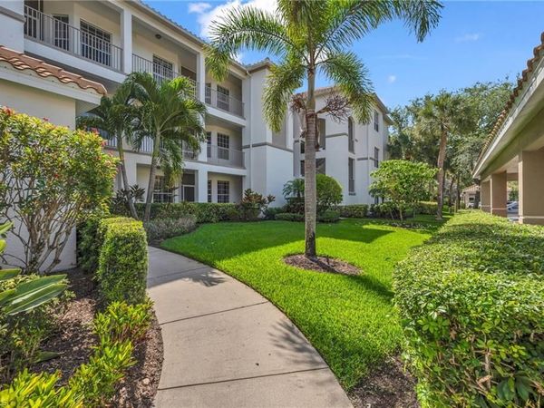8253 Parkstone PL, Unit 106, NAPLES, FL 34120