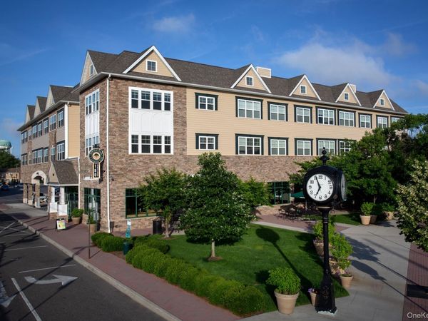 148 south front Street , Unit S202, Farmingdale, NY 11735