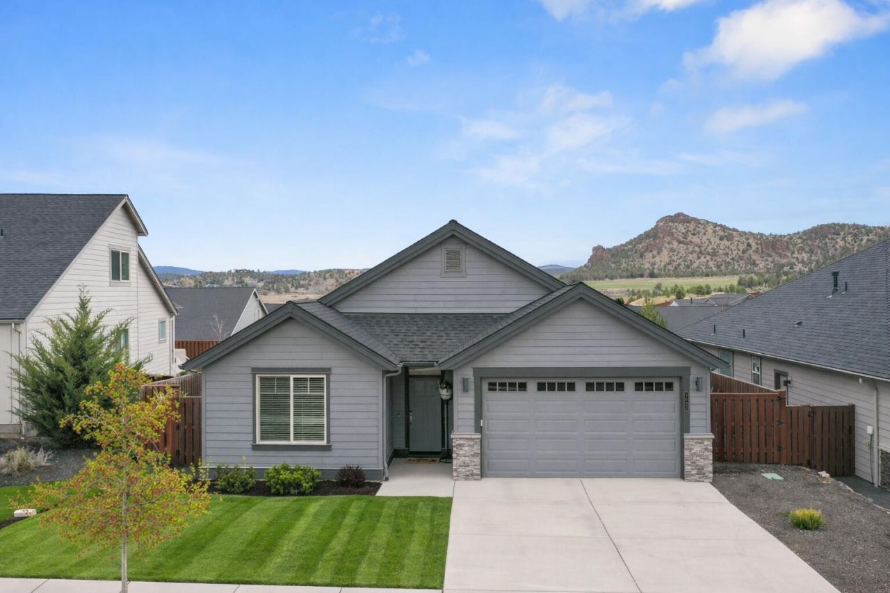 1123 NE Hudspeth Circle, Prineville, OR 97754 Main Photo