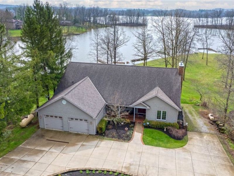 3390 Muskie Drive, Mansfield, OH 44903 Photo 2