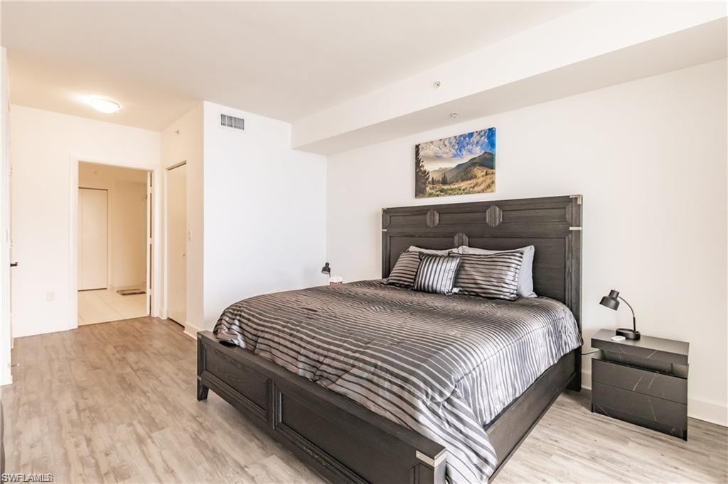 3000 Oasis Grand Blvd, Unit 2004, Fort Myers, FL 33916 Photo