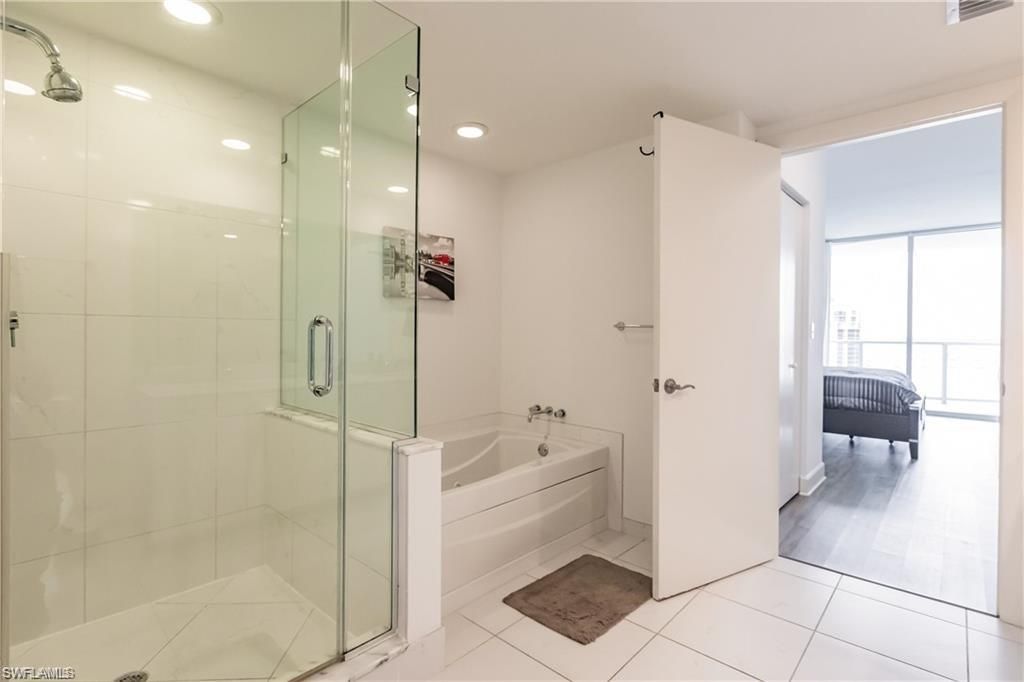 3000 Oasis Grand Blvd , Unit 2004, Fort Myers, FL 33916 Photo