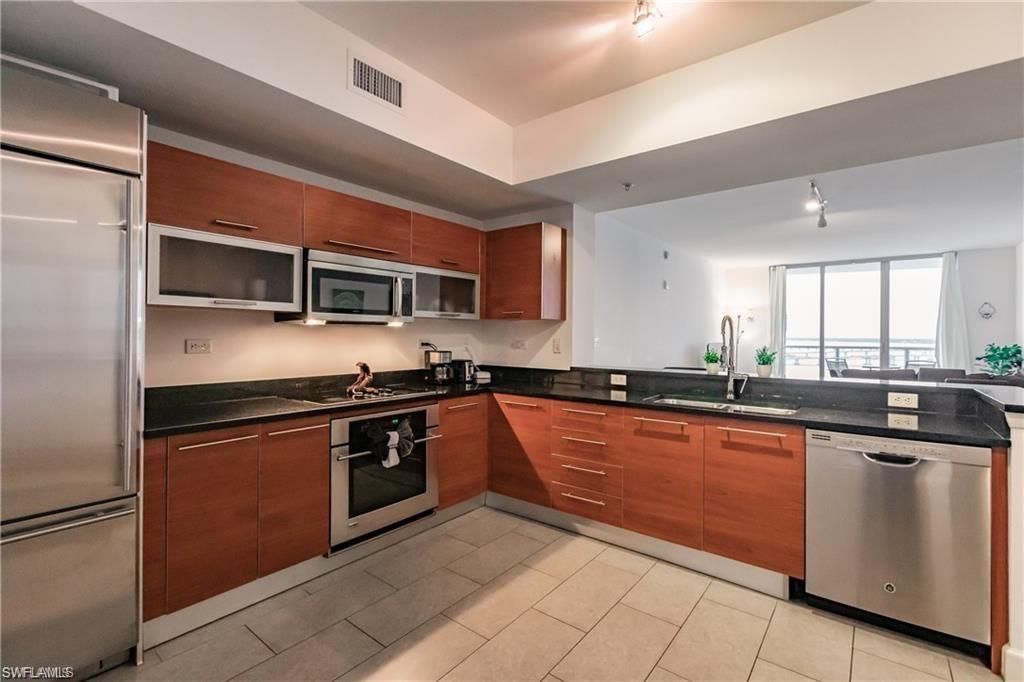 3000 Oasis Grand Blvd , Unit 2004, Fort Myers, FL 33916 Photo