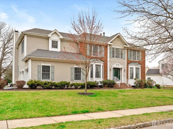 4 Bergen Drive, Cranbury, NJ 08512