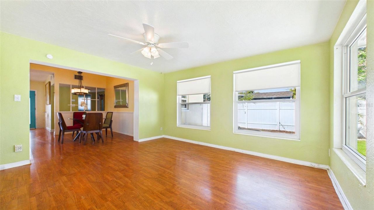 6447 17th Place N, Saint Petersburg, FL 33710 Photo