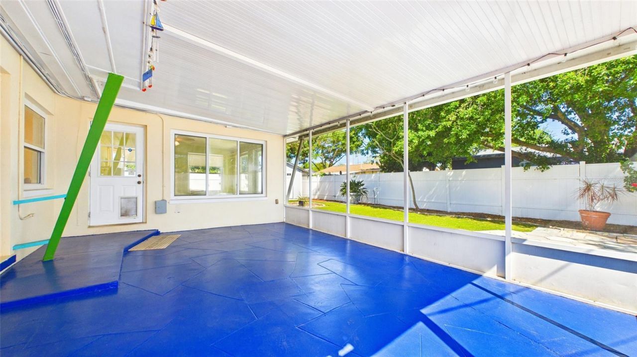 6447 17th Place N, Saint Petersburg, FL 33710 Photo