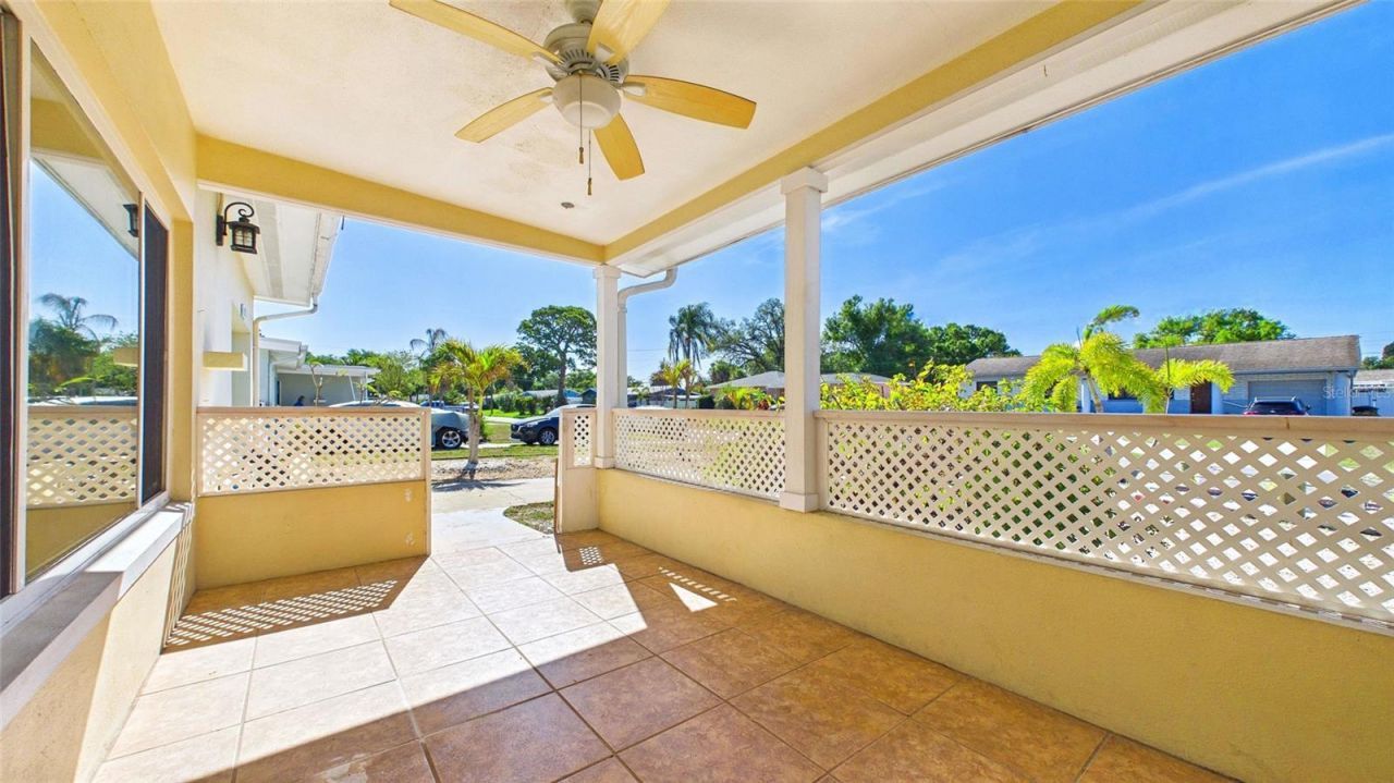 6447 17th Place N, Saint Petersburg, FL 33710 Photo