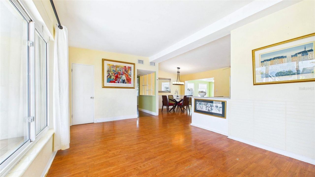 6447 17th Place N, Saint Petersburg, FL 33710 Photo