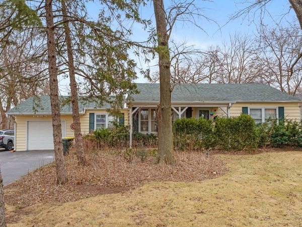 4715 W Crystal Lake Road , McHenry, IL 60050