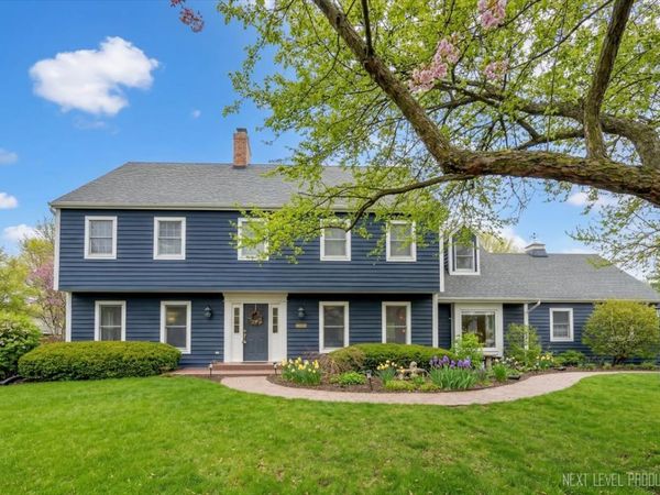 1601 Lois Court, Geneva, IL 60134