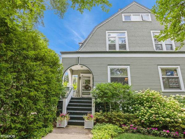 516 Greenwood Street , Evanston, IL 60201
