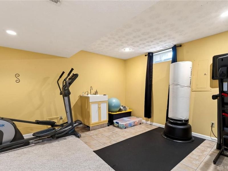 901 Highridge Court, Miamisburg, OH 45342 Photo 32