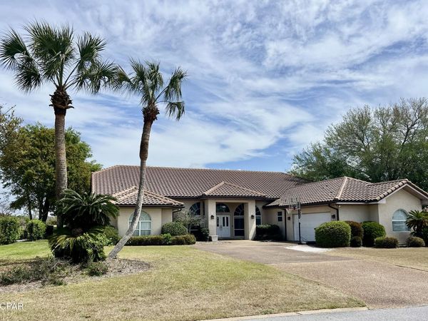 121 Dragon Circle , Panama City Beach, FL 32408