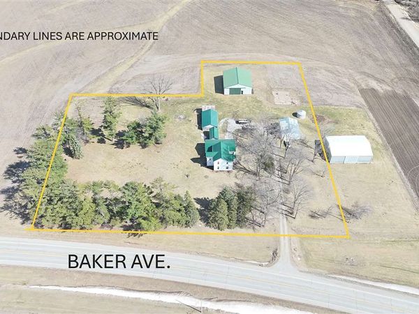 2394 Baker Ave, West Branch, IA 52358