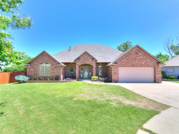 10801 NW 118th Place, Yukon, OK 73099