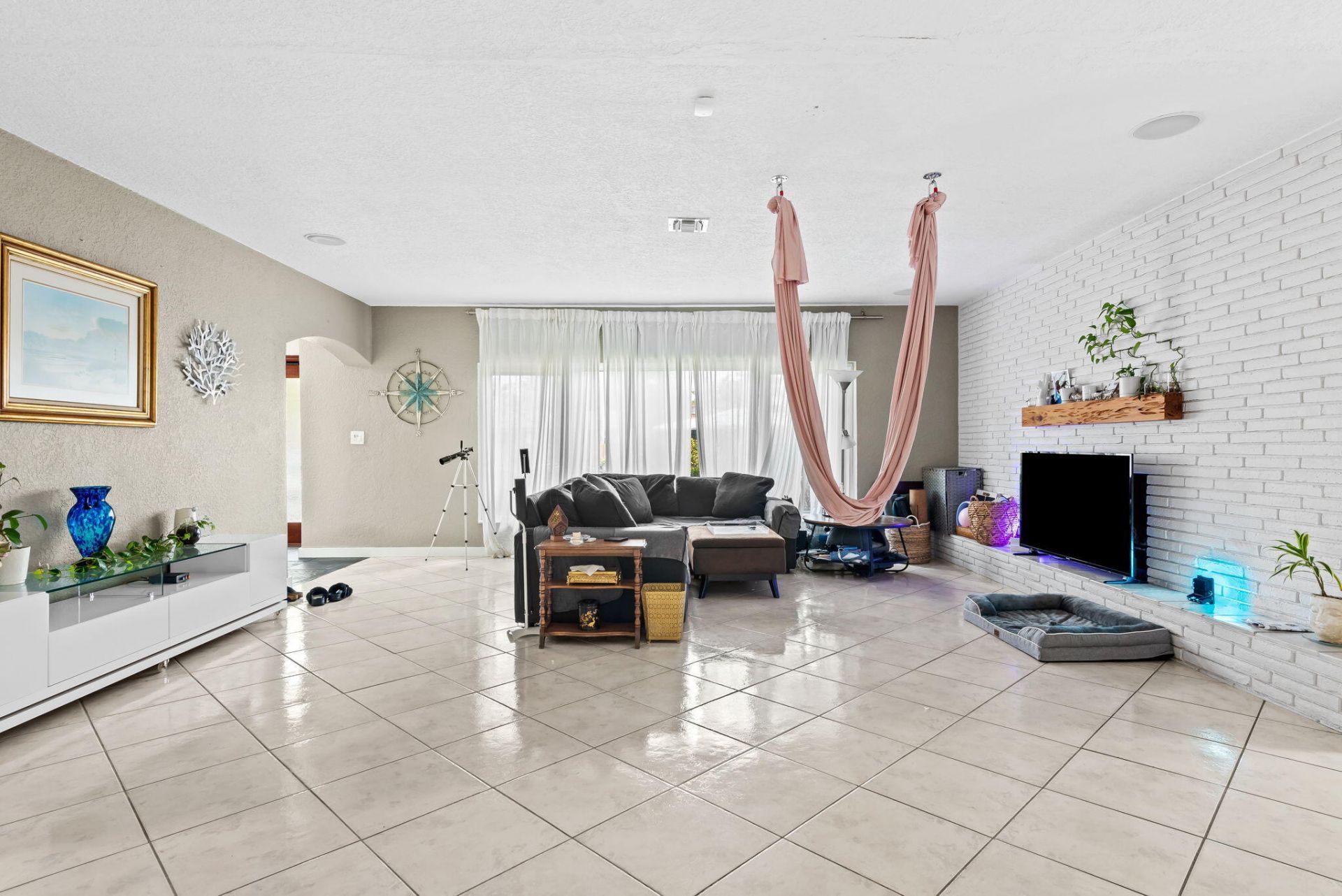 939 Buchanan Street, Hollywood, FL 33019 Photo