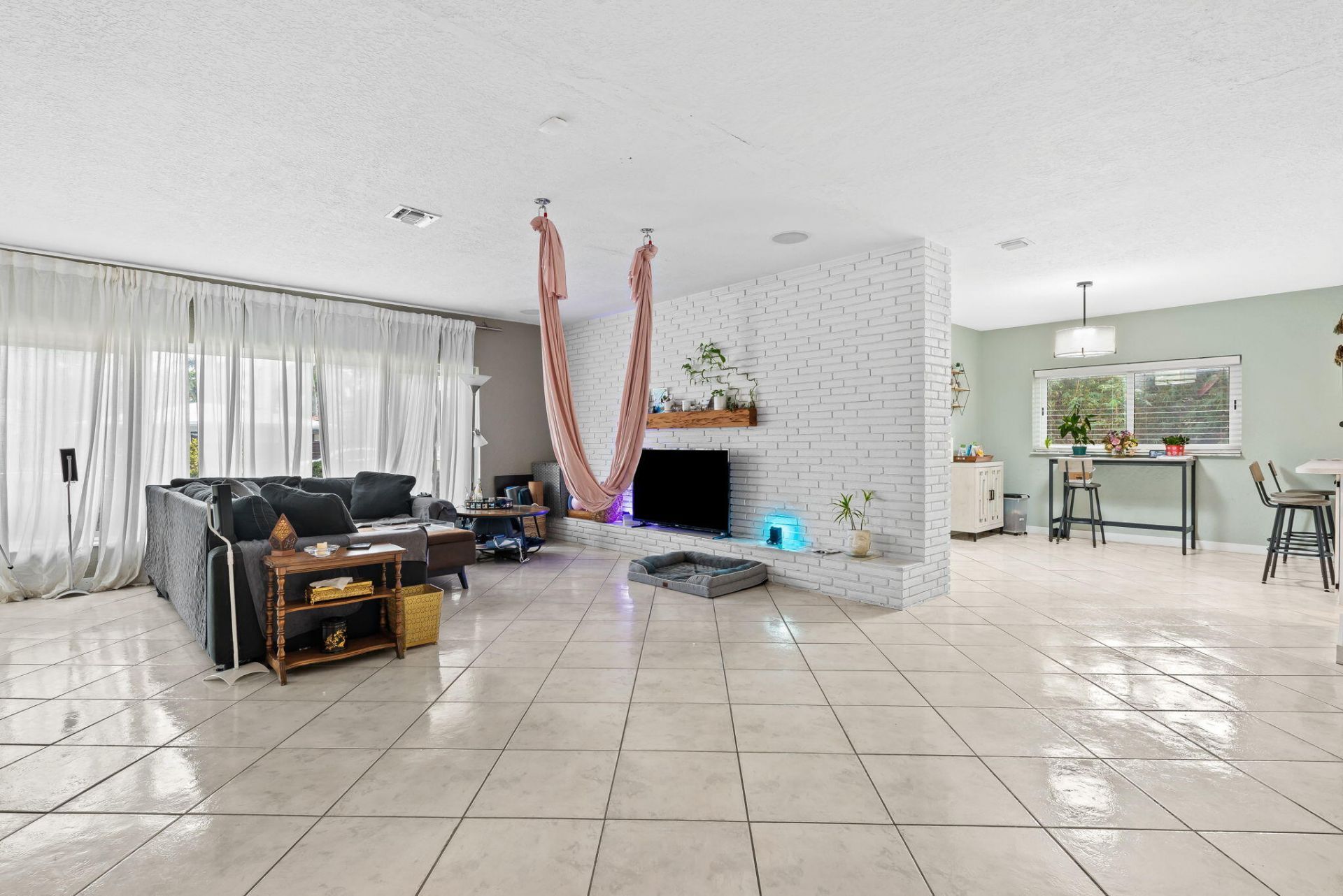 939 Buchanan Street, Hollywood, FL 33019 Photo