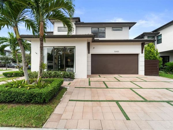 15450 NW 88th Ave, Miami Lakes, FL 33018