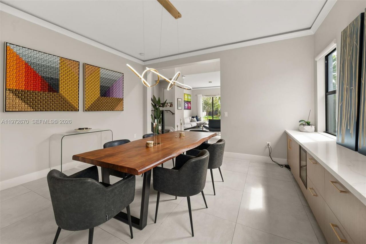 15450 NW 88th Ave, Miami Lakes, FL 33018 Photo