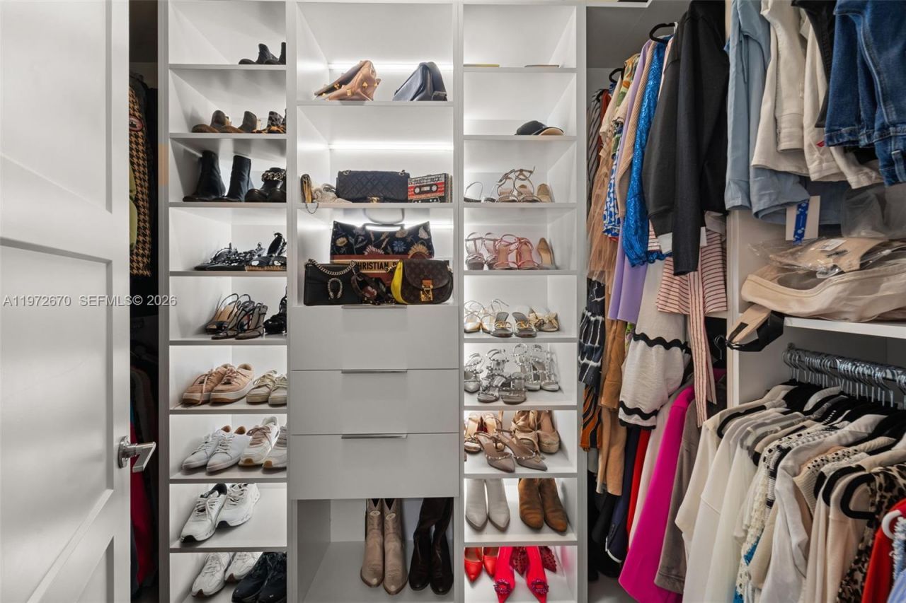 15450 NW 88th Ave, Miami Lakes, FL 33018 Photo