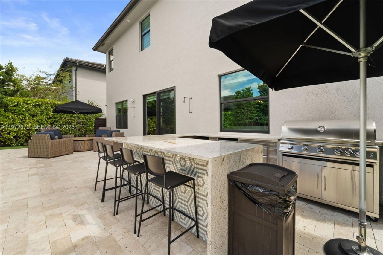 15450 NW 88th Ave, Miami Lakes, FL 33018 Photo