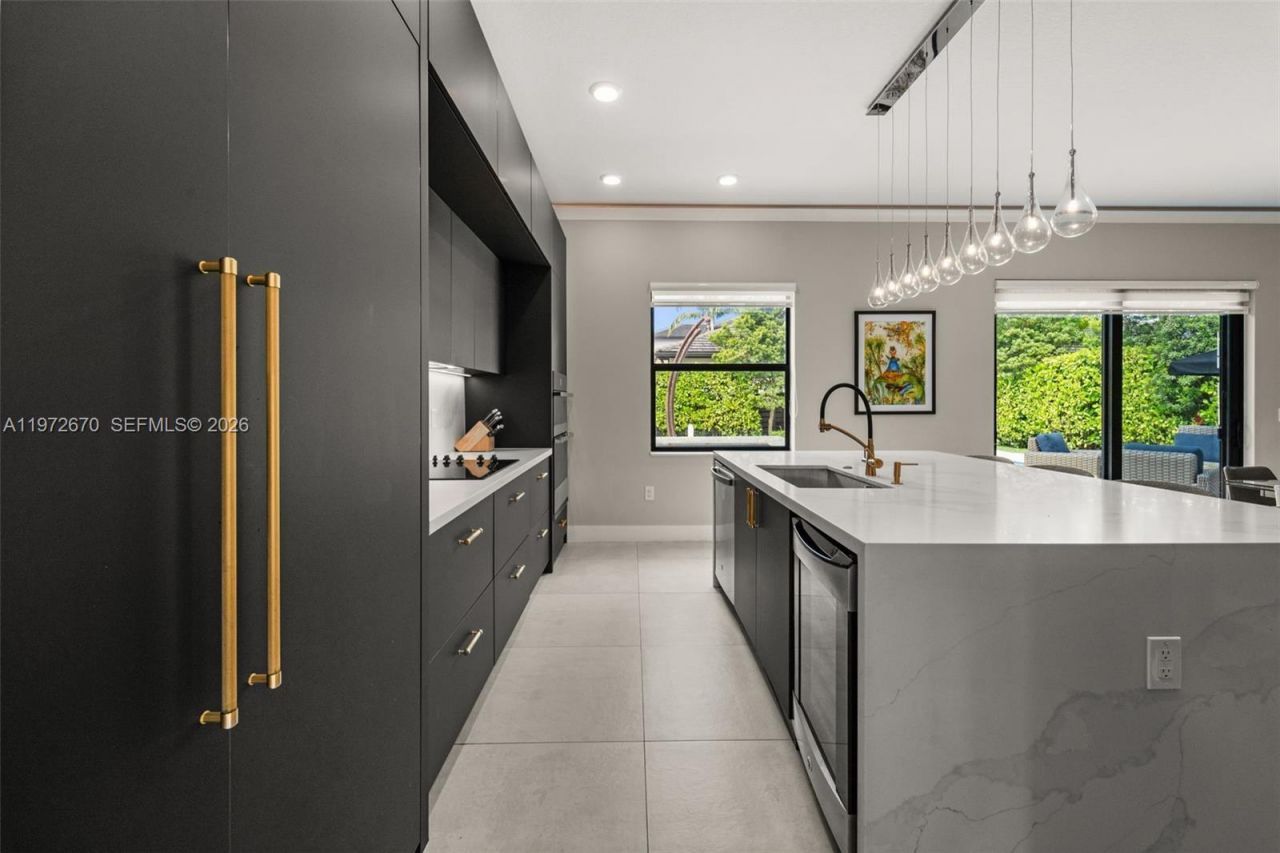 15450 NW 88th Ave, Miami Lakes, FL 33018 Photo