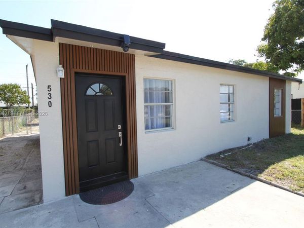530 NW 10th Ave , Boynton Beach, FL 33435