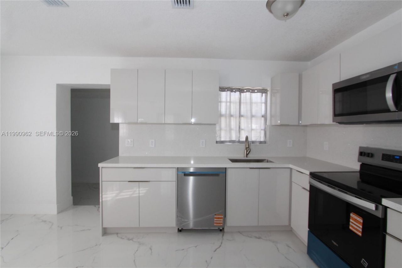 530 NW 10th Ave , Boynton Beach, FL 33435 Photo