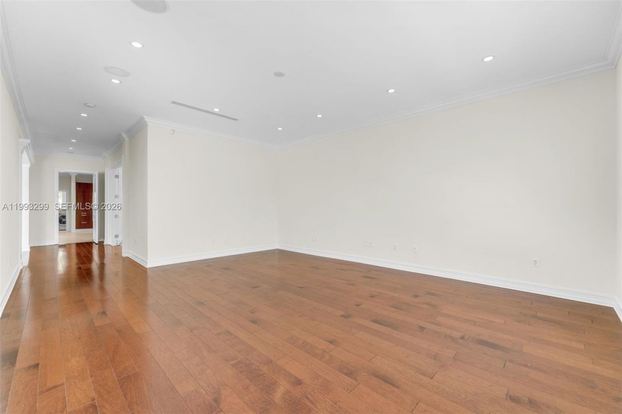 797 Ridgewood Rd , Unit ., Key Biscayne, FL 33149 Photo