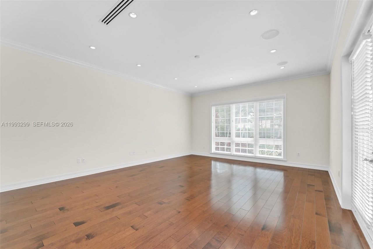 797 Ridgewood Rd , Unit ., Key Biscayne, FL 33149 Photo