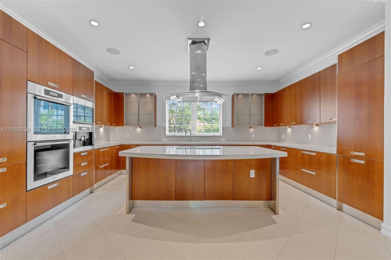 797 Ridgewood Rd , Unit ., Key Biscayne, FL 33149 Photo