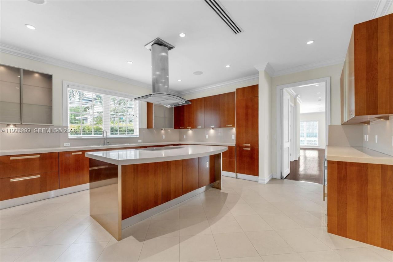 797 Ridgewood Rd , Unit ., Key Biscayne, FL 33149 Photo