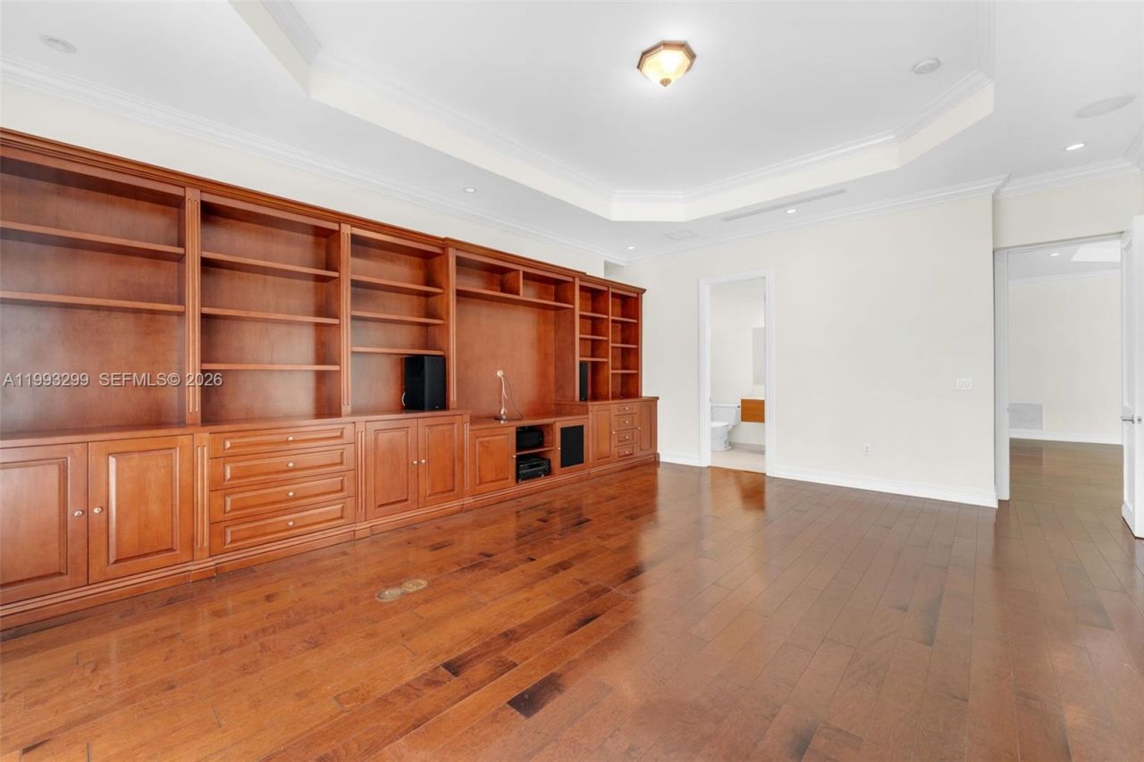 797 Ridgewood Rd , Unit ., Key Biscayne, FL 33149 Photo