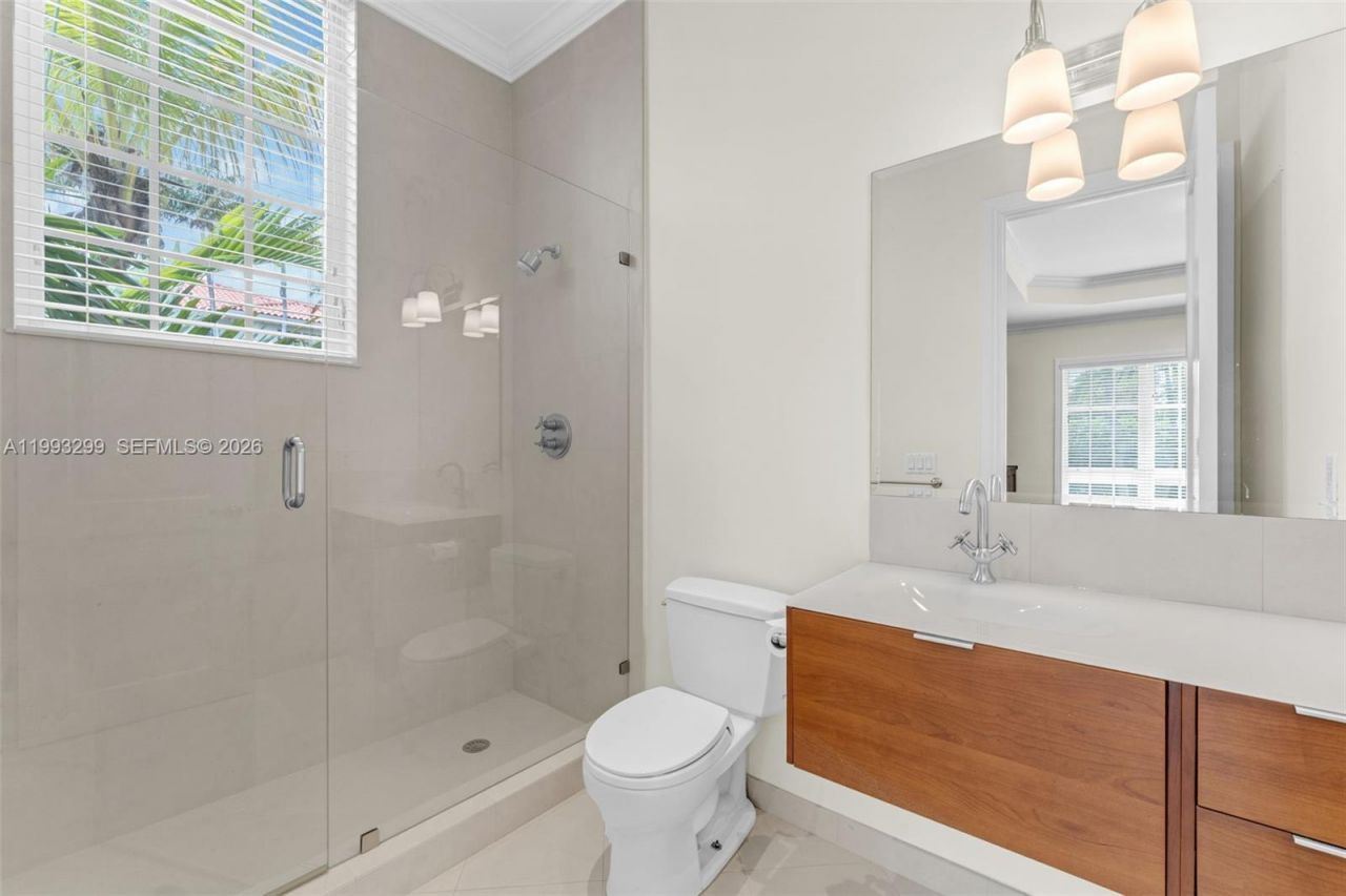 797 Ridgewood Rd , Unit ., Key Biscayne, FL 33149 Photo