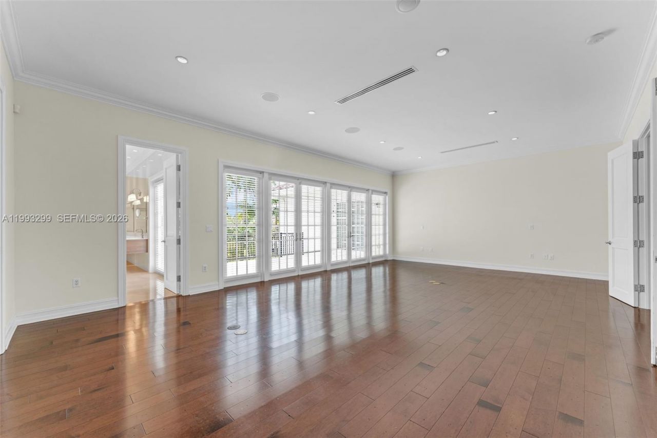 797 Ridgewood Rd , Unit ., Key Biscayne, FL 33149 Photo