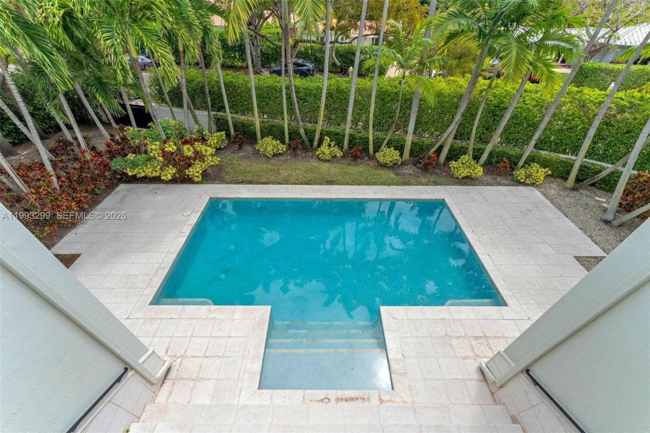 797 Ridgewood Rd , Unit ., Key Biscayne, FL 33149 Photo