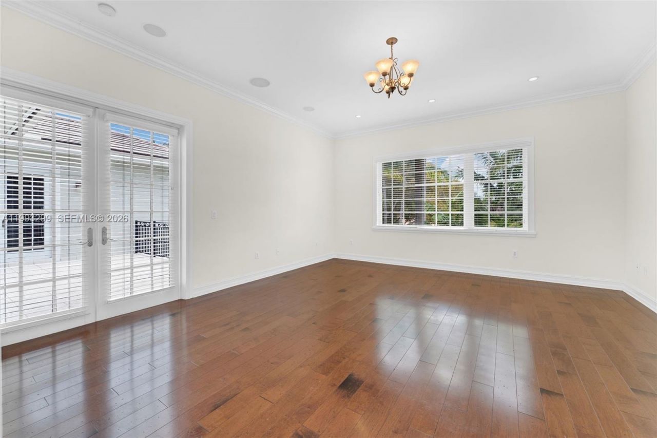 797 Ridgewood Rd , Unit ., Key Biscayne, FL 33149 Photo