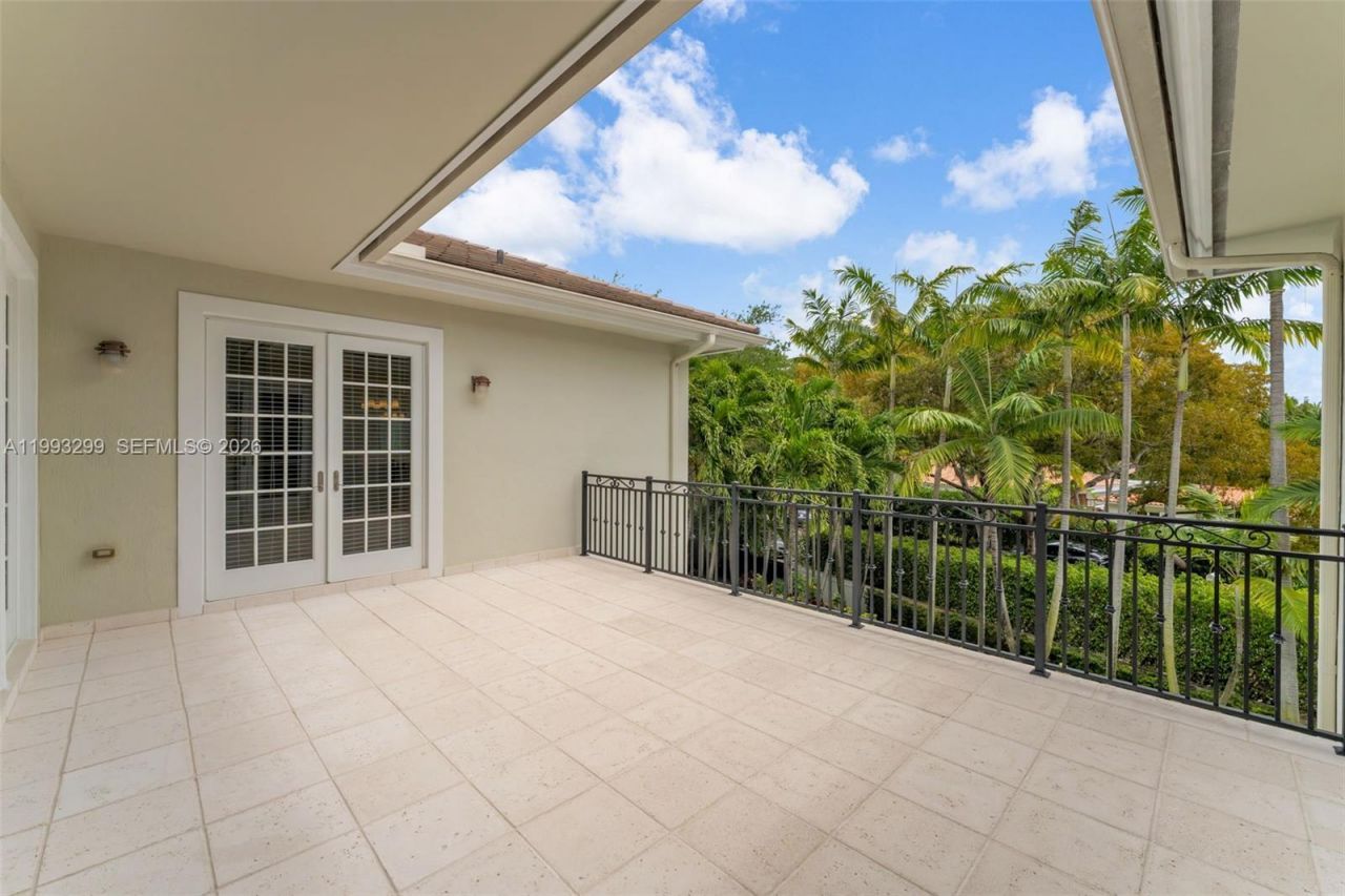 797 Ridgewood Rd , Unit ., Key Biscayne, FL 33149 Photo