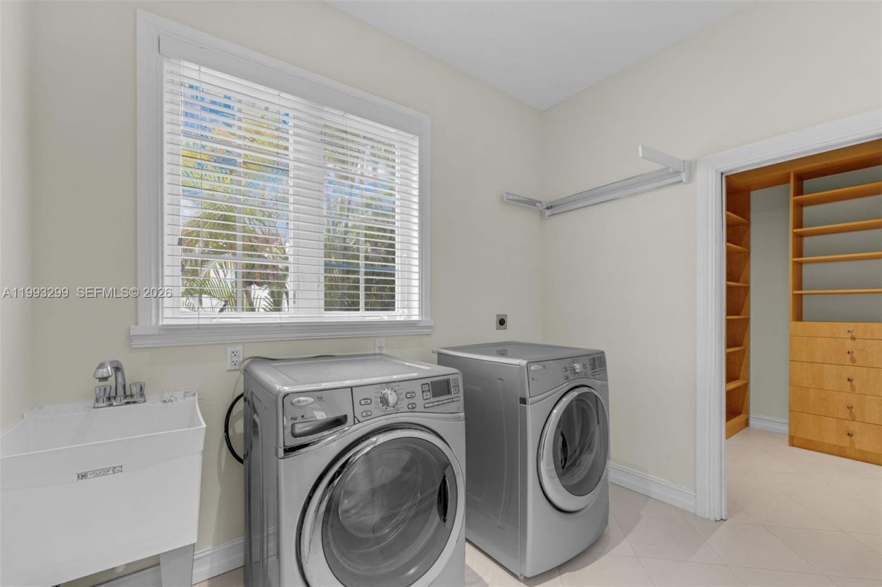 797 Ridgewood Rd , Unit ., Key Biscayne, FL 33149 Photo