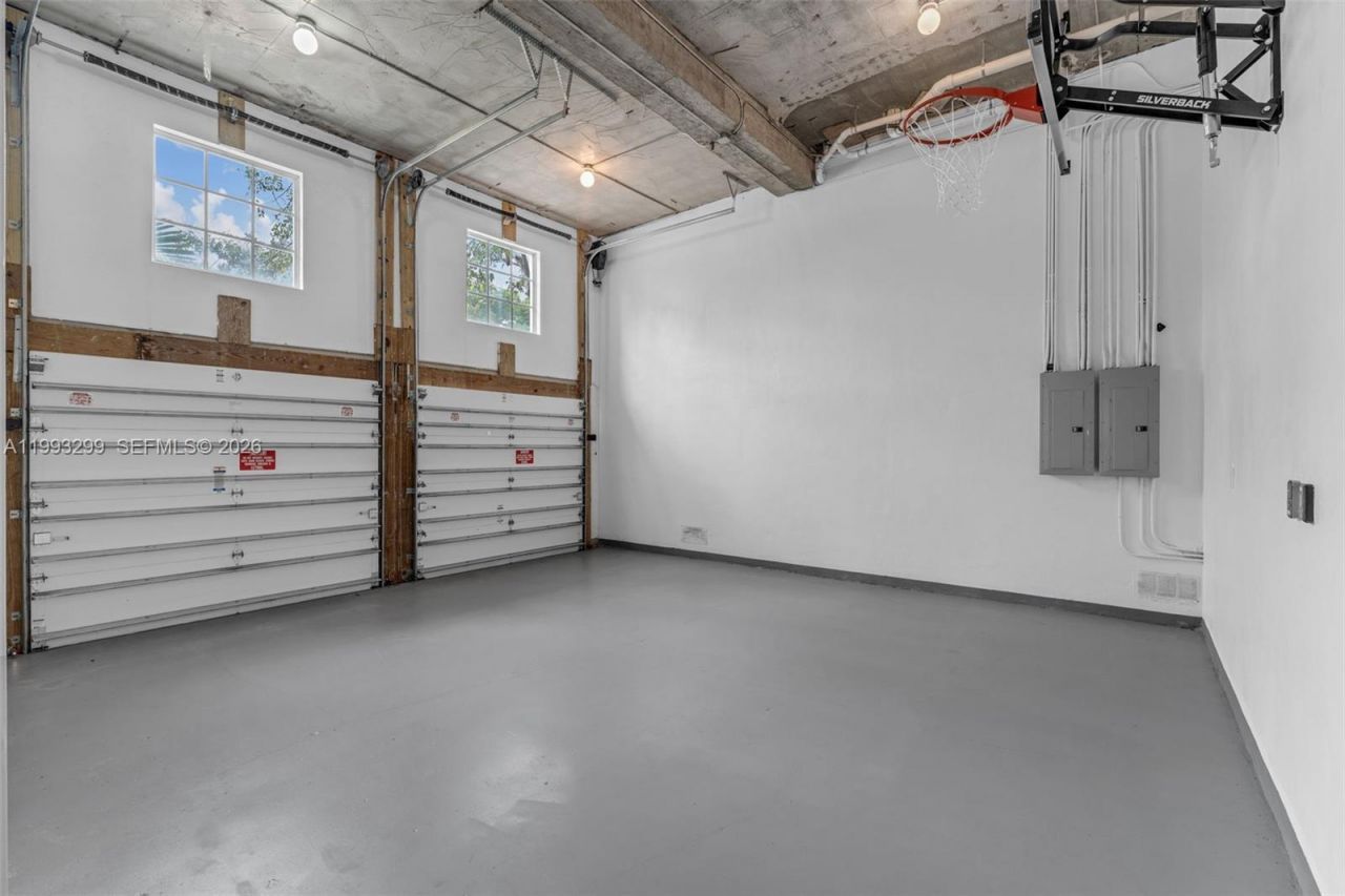 797 Ridgewood Rd , Unit ., Key Biscayne, FL 33149 Photo