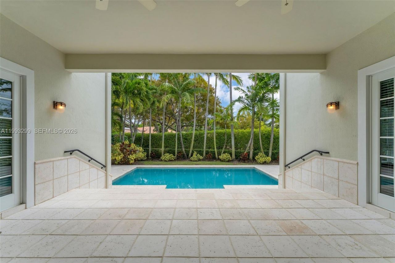 797 Ridgewood Rd , Unit ., Key Biscayne, FL 33149 Photo
