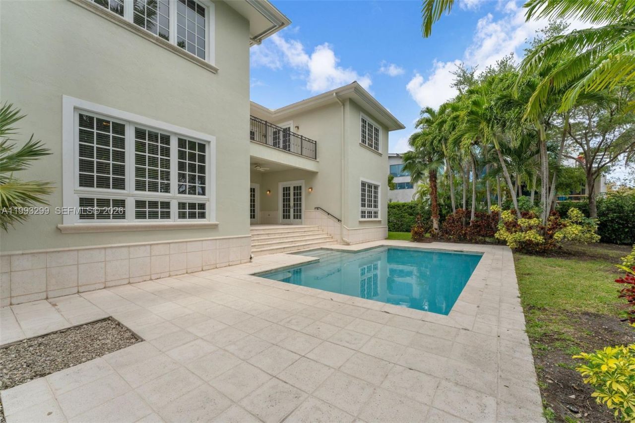 797 Ridgewood Rd , Unit ., Key Biscayne, FL 33149 Photo