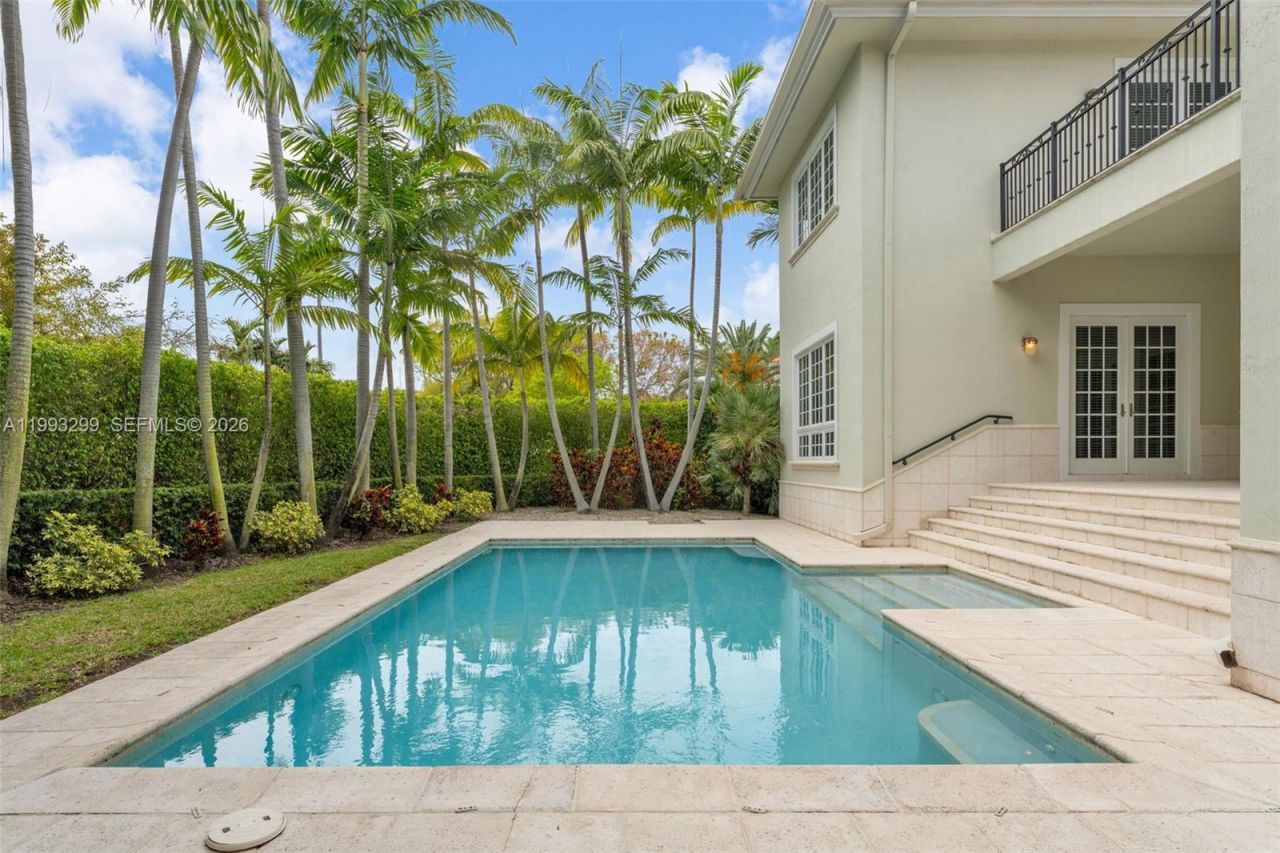 797 Ridgewood Rd , Unit ., Key Biscayne, FL 33149 Photo