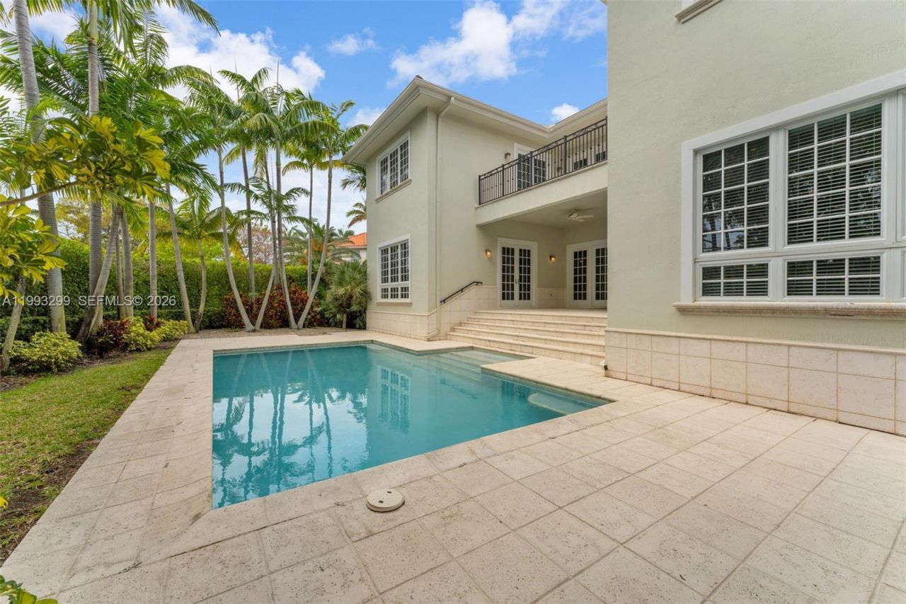 797 Ridgewood Rd , Unit ., Key Biscayne, FL 33149 Photo